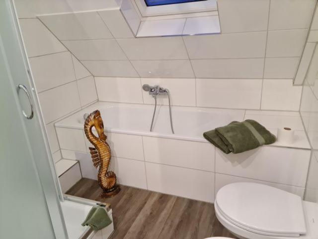 ברילון Pilgrims "Rosalie" Grosse Fewo Mit 3 Schlafzimmern, 1Bad, 2 Wc, Balkon, Fast Internet מראה חיצוני תמונה