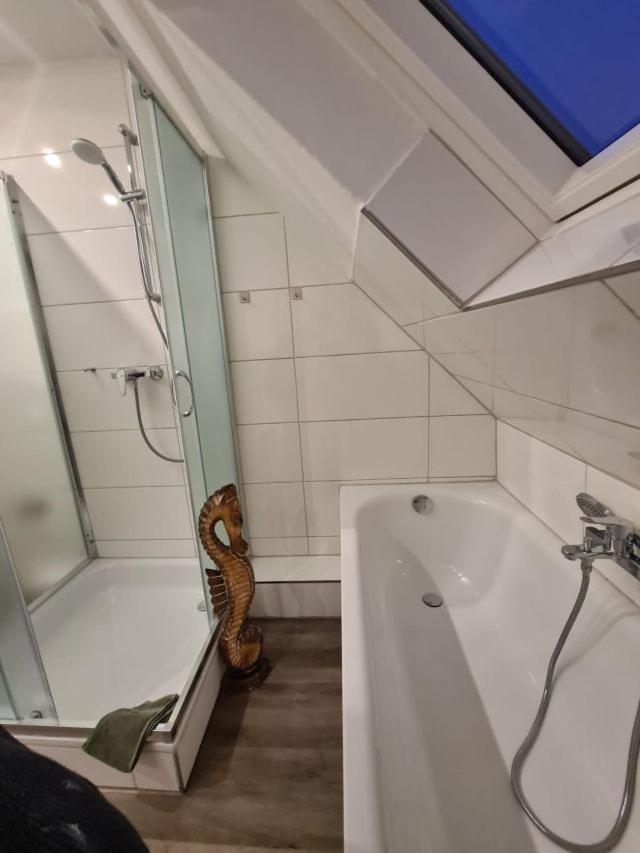 ברילון Pilgrims "Rosalie" Grosse Fewo Mit 3 Schlafzimmern, 1Bad, 2 Wc, Balkon, Fast Internet מראה חיצוני תמונה